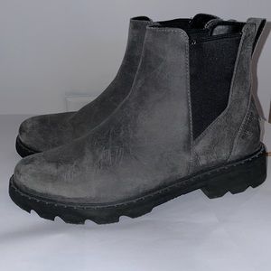 Sorel Gray Chelsea Boot size 9.5